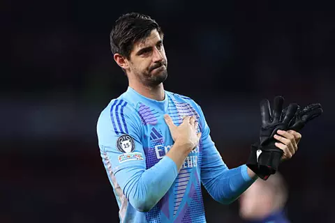 "موقفه معلق".. ريال مدريد يعلن إصابة كورتوا قبل كأس العالم للأندية